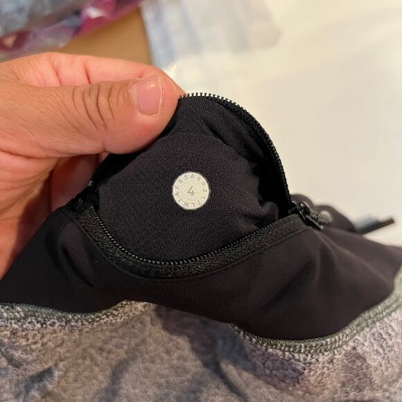 Lululemon Speed Short (2.5") Fractal Alpine White Black Size 4 - Picture 4 of 4